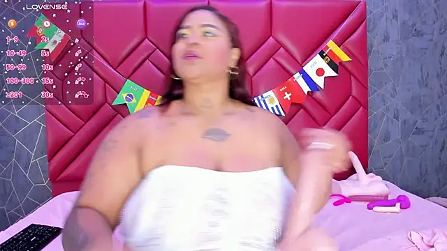 CynthiaGale online show from July 14, 1:27 am