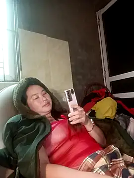 Snapshot of suki-lady chatting on October 24, 2:21 am suki-lady online show from October 24, 2:21 am