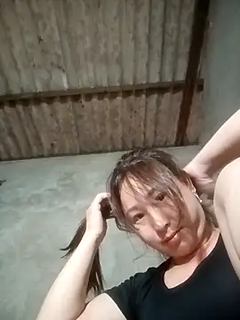 Snapshot of suki-lady chatting on November 24, 11:32 am suki-lady online show from November 24, 11:32 am