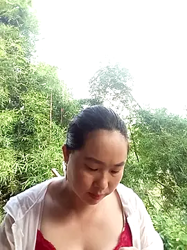 Snapshot of suki-lady chatting on October 2, 1:31 am suki-lady online show from October 2, 1:31 am