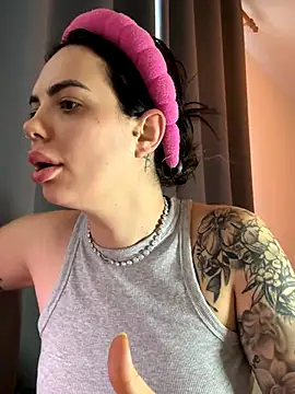 -RAHELA- online show from October 15, 7:38 am