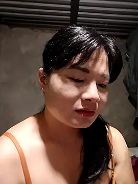 Snapshot of kute-00 chatting on November 9, 1:31 am kute-00 online show from November 9, 1:31 am