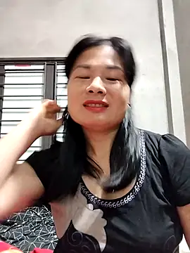 Snapshot of kute-00 chatting on November 18, 2:20 pm kute-00 online show from November 18, 2:20 pm