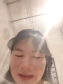 Snapshot of kute-00 chatting on December 3, 1:32 pm kute-00 online show from December 3, 1:32 pm