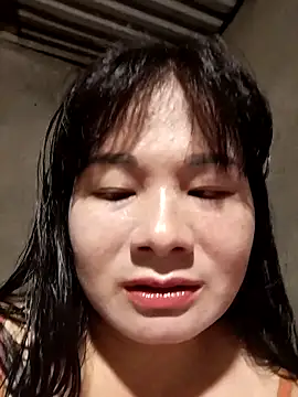 Snapshot of kute-00 chatting on November 6, 2:43 pm kute-00 online show from November 6, 2:43 pm