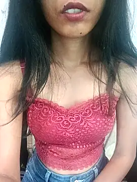 Daizy Shah online show from December 23, 8:57 am