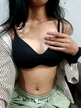 Daizy Shah online show from January 18, 4:10 pm