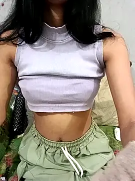 Daizy Shah online show from April 11, 4:10 pm