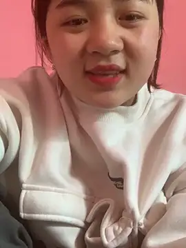 Snapshot of Lonnina chatting on October 2, 7:45 am Lonnina online show from October 2, 7:45 am