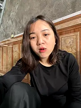 Snapshot of Lonnina chatting on October 31, 2:08 am Lonnina online show from October 31, 2:08 am