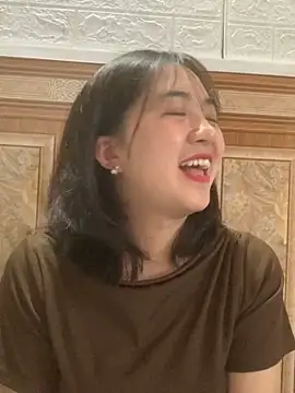 Snapshot of Lonnina chatting on October 22, 8:03 am Lonnina online show from October 22, 8:03 am