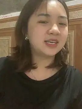 Snapshot of Lonnina chatting on October 6, 9:10 am Lonnina online show from October 6, 9:10 am