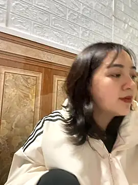 Snapshot of Lonnina chatting on November 1, 7:35 am Lonnina online show from November 1, 7:35 am