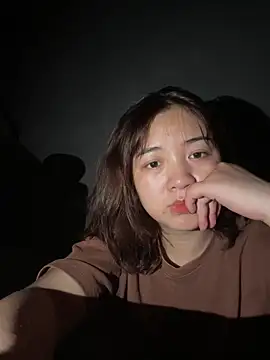 Snapshot of Lonnina chatting on November 8, 5:05 pm Lonnina online show from November 8, 5:05 pm