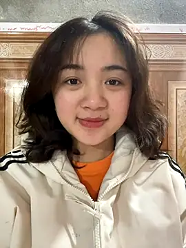 Snapshot of Lonnina chatting on November 18, 4:16 am Lonnina online show from November 18, 4:16 am