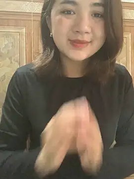 Snapshot of Lonnina chatting on October 9, 1:39 am Lonnina online show from October 9, 1:39 am