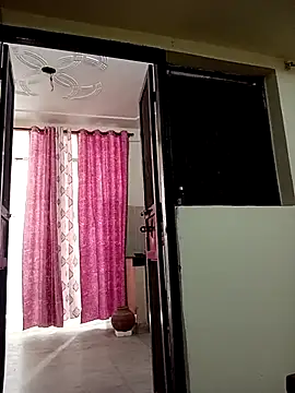 Snapshot of Shikha-mehra7 chatting on November 13, 8:18 am Shikha-mehra7 online show from November 13, 8:18 am