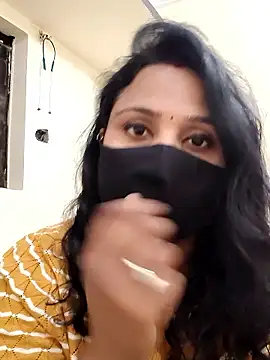 Shikha-mehra7 online show from January 18, 1:25 pm