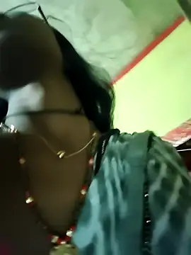 Snapshot of Fasfas2 chatting on February 13, 1:27 am Fasfas2 online show from February 13, 1:27 am