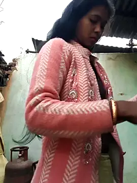 Snapshot of Fasfas2 chatting on February 7, 1:24 am Fasfas2 online show from February 7, 1:24 am