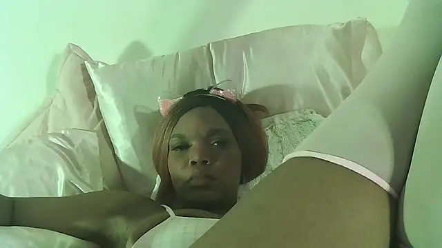 LunaNova999 online show from September 25, 2:17 am