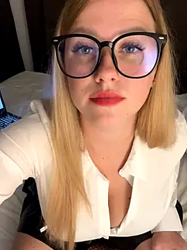 Snapshot of anny_mooore chatting on September 15, 6:52 pm anny mooore online show from September 15, 6:52 pm