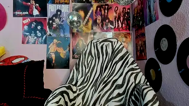 Avril Maria online show from February 14, 7:47 pm