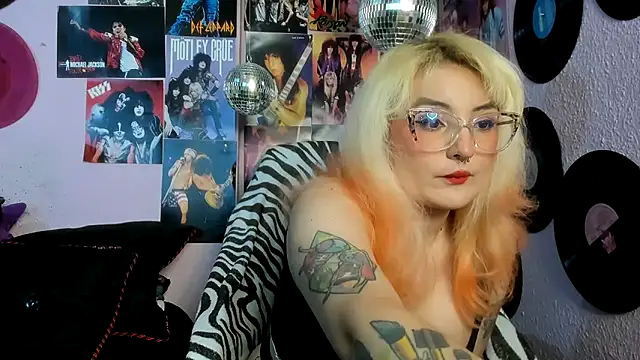 Avril Maria online show from March 23, 8:30 pm