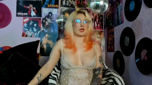 Avril Maria online show from March 20, 6:53 pm