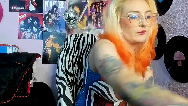 Avril Maria online show from February 25, 6:30 pm