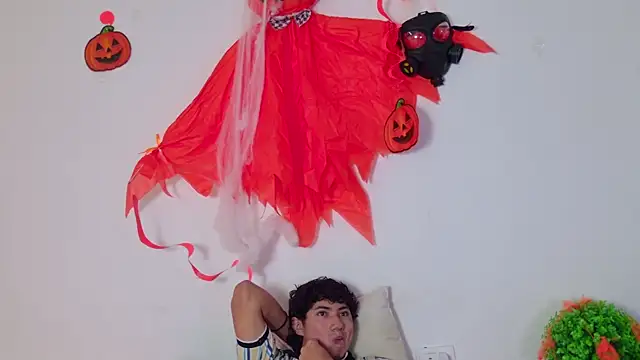 Laura and Kevin online show from October 18, 2:41 pm