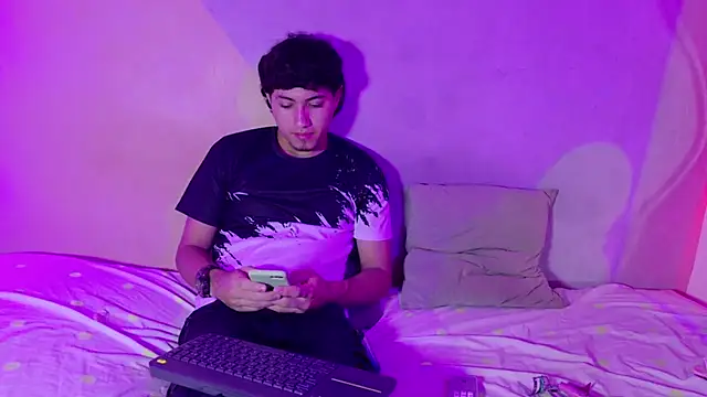 Laura and Kevin online show from September 22, 2:34 pm