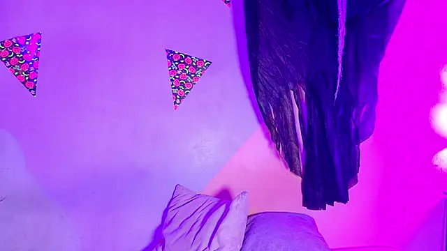 Laura and Kevin online show from October 30, 1:31 pm