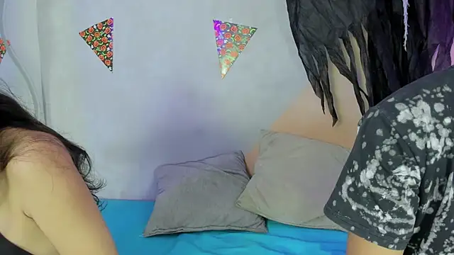 Laura and Kevin online show from November 3, 1:26 pm