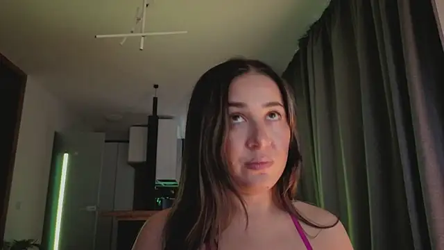 Snapshot of NataliaPrince1 chatting on April 5, 5:08 pm NataliaPrince1 online show from April 5, 5:08 pm