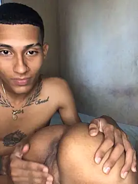 Snapshot of cofla_30 chatting on December 15, 8:25 pm cofla 30 online show from December 15, 8:25 pm