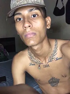 Snapshot of cofla_30 chatting on October 27, 12:00 am cofla 30 online show from October 27, 12:00 am