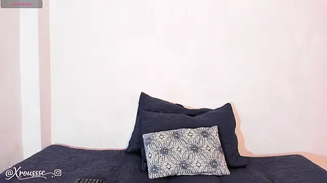 Lia Rousse0 online show from March 13, 8:03 pm