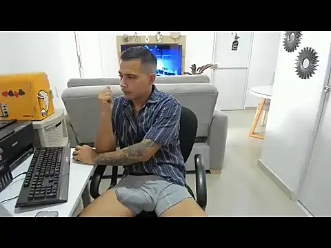 AndrewGmz online show from March 1, 9:48 pm