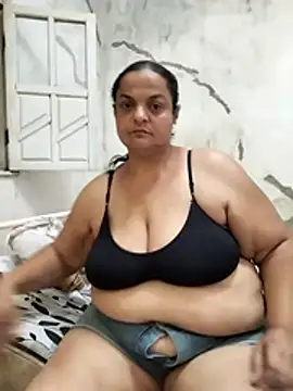 Snapshot of Vydinha chatting on October 11, 1:06 am Vydinha online show from October 11, 1:06 am