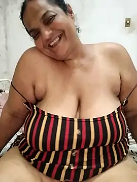 Snapshot of Vydinha chatting on November 22, 10:08 pm Vydinha online show from November 22, 10:08 pm