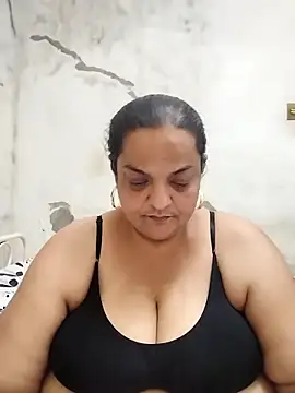 Snapshot of Vydinha chatting on October 2, 9:18 pm Vydinha online show from October 2, 9:18 pm