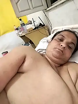 Snapshot of Vydinha chatting on November 2, 1:10 am Vydinha online show from November 2, 1:10 am