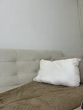 Miafisher  online show from March 4, 11:56 pm