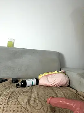 Miafisher  online show from December 21, 3:19 am