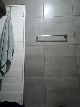 macmaddy8989 online show from December 1, 7:15 pm