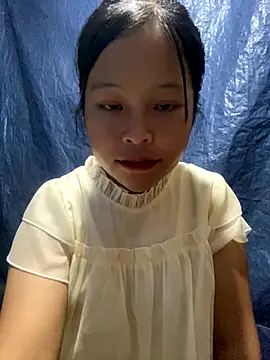 Snapshot of O_o_UwU_o_O chatting on September 29, 2:40 am O o UwU o O online show from September 29, 2:40 am