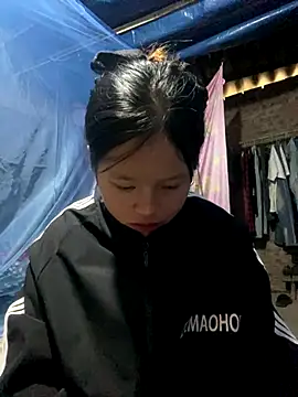 Snapshot of O_o_UwU_o_O chatting on November 2, 1:54 am O o UwU o O online show from November 2, 1:54 am