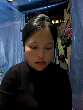 Snapshot of O_o_UwU_o_O chatting on November 5, 7:22 am O o UwU o O online show from November 5, 7:22 am