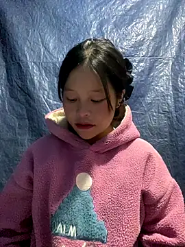 Snapshot of O_o_UwU_o_O chatting on November 13, 1:53 am O o UwU o O online show from November 13, 1:53 am